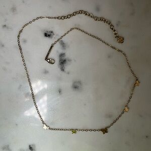 Kendra Scott necklace